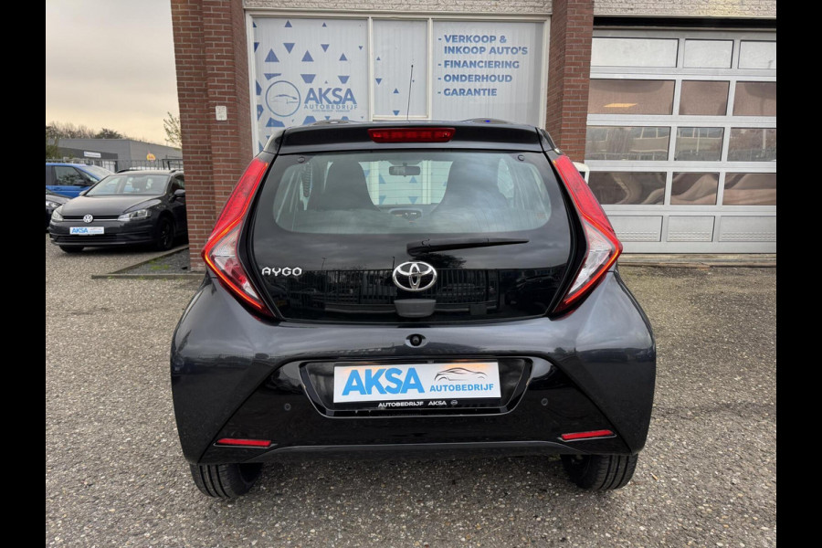 Toyota Aygo 1.0 VVT-i x-play Automaat Sportvelg Camera CarPlay, Airco Garantie