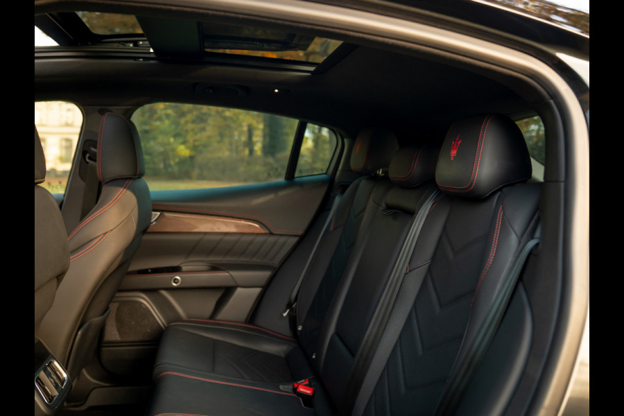 Maserati Grecale Modena 330pk | Pano-dak | Sonus Faber | 360 cam | Stoelventilatie | Head-up