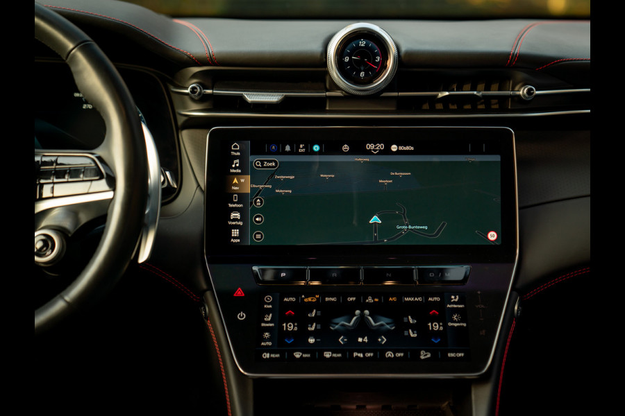 Maserati Grecale Modena 330pk | Pano-dak | Sonus Faber | 360 cam | Stoelventilatie | Head-up