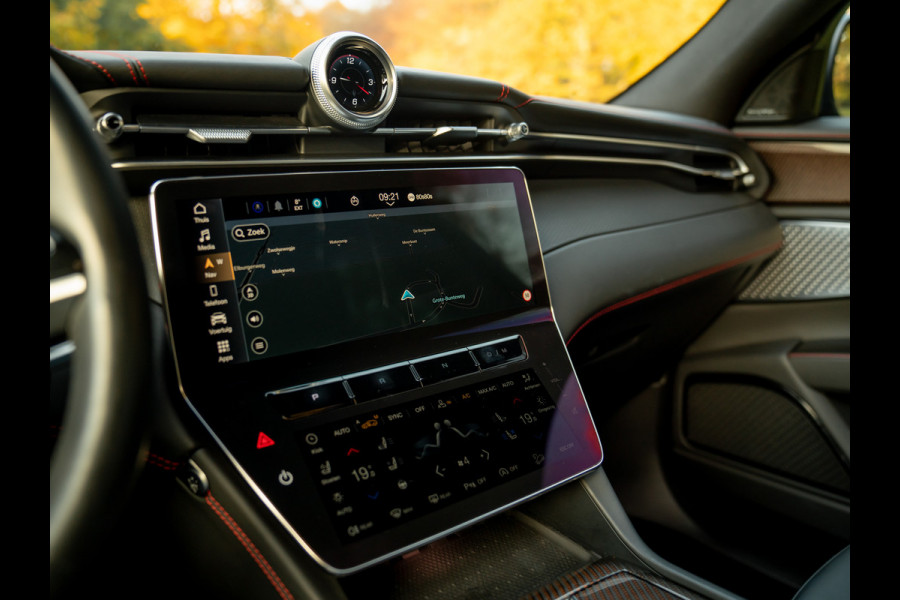 Maserati Grecale Modena 330pk | Pano-dak | Sonus Faber | 360 cam | Stoelventilatie | Head-up