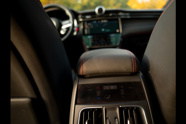 Maserati Grecale Modena 330pk | Pano-dak | Sonus Faber | 360 cam | Stoelventilatie | Head-up