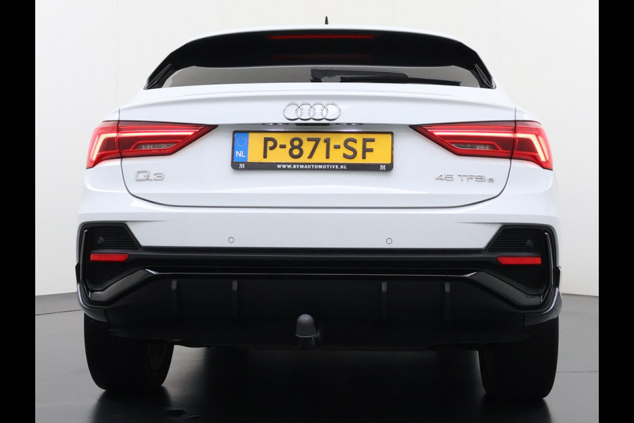 Audi Q3 Sportback 45 TFSI e S Edition VAN: €36.900,- VOOR: €31.877,- UW EINDEJAARSVOORDEEL: €5.023,- | PLUG IN HYBRIDE||2x S-LINE BINNEN + BUITEN| ADAPTIVE CRUISE| DODE HOEK | ELEK. TREKHAAK| DIG. DASH|