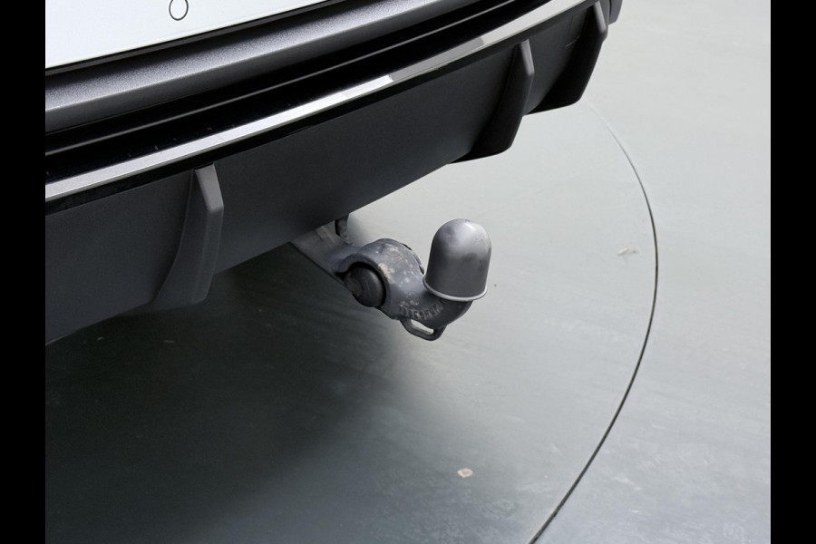 Audi Q3 Sportback 45 TFSI e S Edition VAN: €36.900,- VOOR: €31.877,- UW EINDEJAARSVOORDEEL: €5.023,- | PLUG IN HYBRIDE||2x S-LINE BINNEN + BUITEN| ADAPTIVE CRUISE| DODE HOEK | ELEK. TREKHAAK| DIG. DASH|