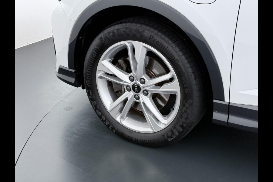 Audi Q3 Sportback 45 TFSI e S Edition VAN: €36.900,- VOOR: €31.877,- UW EINDEJAARSVOORDEEL: €5.023,- | PLUG IN HYBRIDE||2x S-LINE BINNEN + BUITEN| ADAPTIVE CRUISE| DODE HOEK | ELEK. TREKHAAK| DIG. DASH|