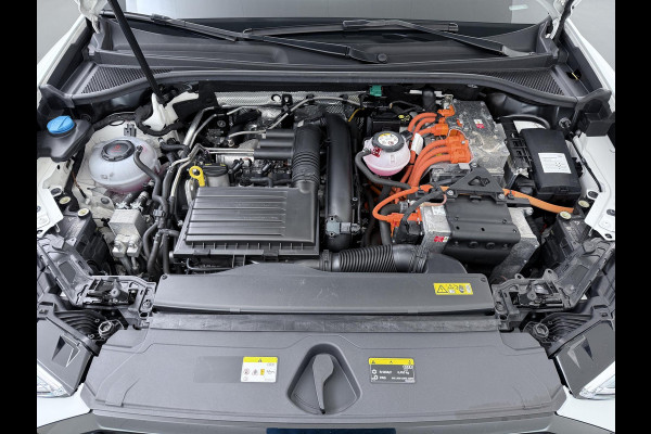 Audi Q3 Sportback 45 TFSI e S Edition VAN: €36.900,- VOOR: €31.877,- UW EINDEJAARSVOORDEEL: €5.023,- | PLUG IN HYBRIDE||2x S-LINE BINNEN + BUITEN| ADAPTIVE CRUISE| DODE HOEK | ELEK. TREKHAAK| DIG. DASH|