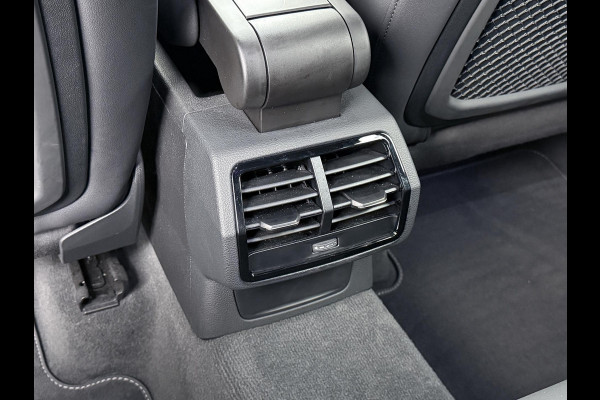 Audi Q3 Sportback 45 TFSI e S Edition VAN: €36.900,- VOOR: €31.877,- UW EINDEJAARSVOORDEEL: €5.023,- | PLUG IN HYBRIDE||2x S-LINE BINNEN + BUITEN| ADAPTIVE CRUISE| DODE HOEK | ELEK. TREKHAAK| DIG. DASH|