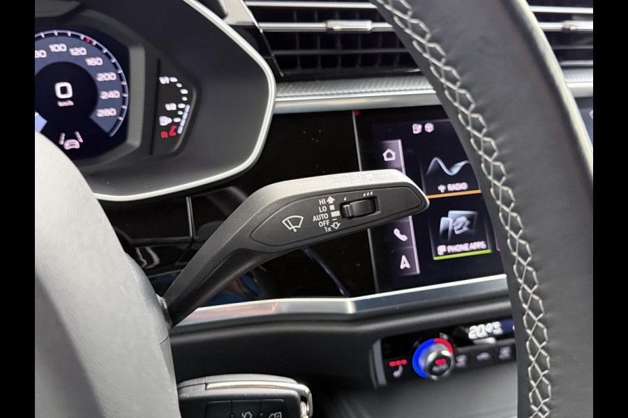 Audi Q3 Sportback 45 TFSI e S Edition VAN: €36.900,- VOOR: €31.877,- UW EINDEJAARSVOORDEEL: €5.023,- | PLUG IN HYBRIDE||2x S-LINE BINNEN + BUITEN| ADAPTIVE CRUISE| DODE HOEK | ELEK. TREKHAAK| DIG. DASH|