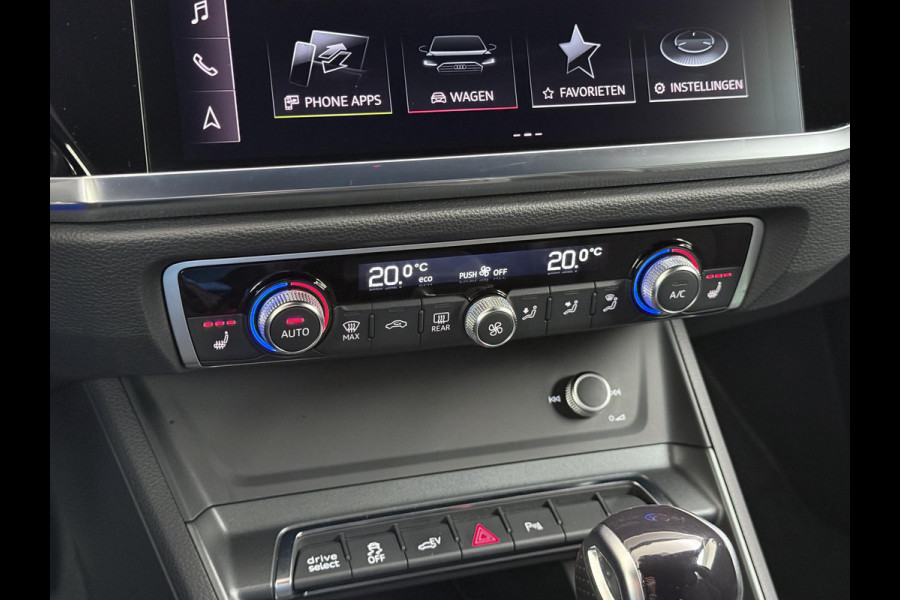 Audi Q3 Sportback 45 TFSI e S Edition VAN: €36.900,- VOOR: €31.877,- UW EINDEJAARSVOORDEEL: €5.023,- | PLUG IN HYBRIDE||2x S-LINE BINNEN + BUITEN| ADAPTIVE CRUISE| DODE HOEK | ELEK. TREKHAAK| DIG. DASH|