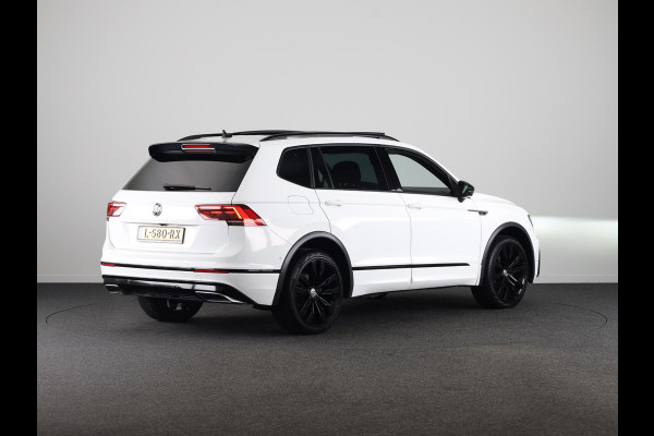 Volkswagen Tiguan Allspace 1.5 TSI Highline Business R 7p. 150PK | Panoramadak | Wegklapbare trekhaak | Stoelverwarming | Camera | Navigatie