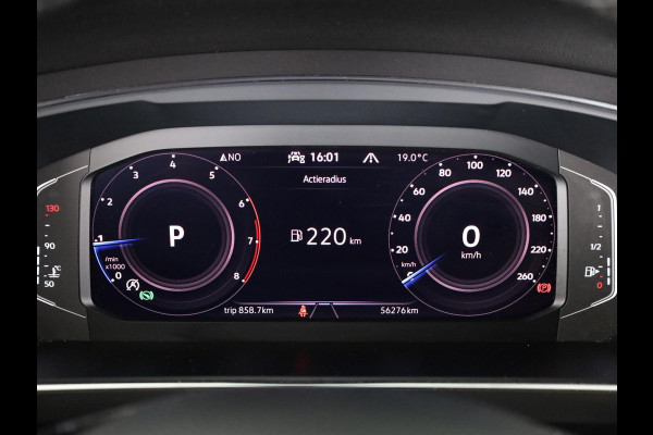 Volkswagen Tiguan Allspace 1.5 TSI Highline Business R 7p. 150PK | Panoramadak | Wegklapbare trekhaak | Stoelverwarming | Camera | Navigatie