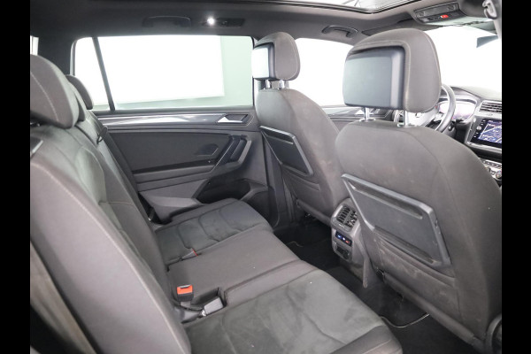 Volkswagen Tiguan Allspace 1.5 TSI Highline Business R 7p. 150PK | Panoramadak | Wegklapbare trekhaak | Stoelverwarming | Camera | Navigatie