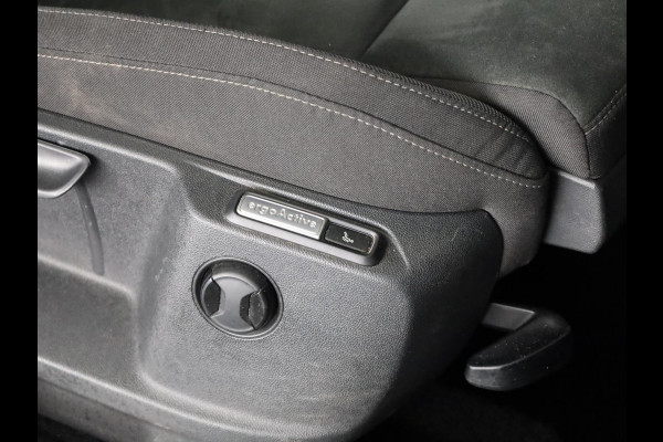 Volkswagen Tiguan Allspace 1.5 TSI Highline Business R 7p. 150PK | Panoramadak | Wegklapbare trekhaak | Stoelverwarming | Camera | Navigatie