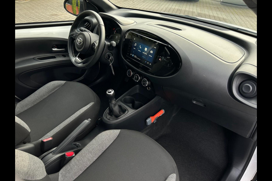 Toyota Aygo X 1.0 VVT-i MT Play BTW / NL Auto