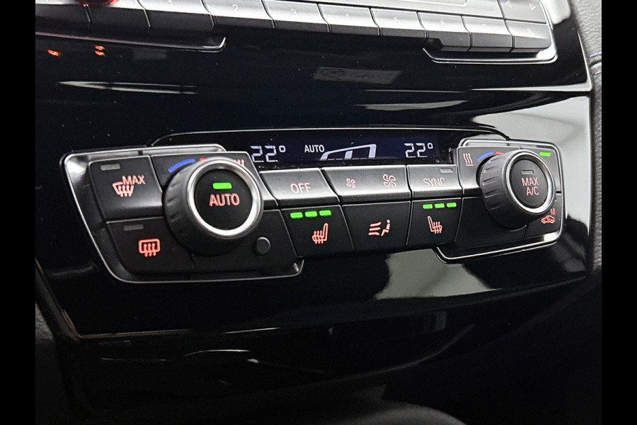 BMW X2 SDrive20i High Executive M-Sport (Dealer OndH, Navi, Camera, StoelV, Parkeerhulp, Etc)