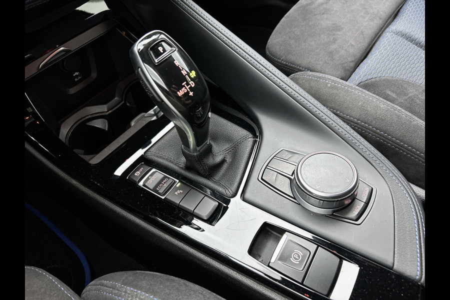 BMW X2 SDrive20i High Executive M-Sport (Dealer OndH, Navi, Camera, StoelV, Parkeerhulp, Etc)