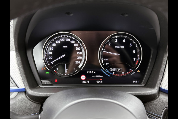 BMW X2 SDrive20i High Executive M-Sport (Dealer OndH, Navi, Camera, StoelV, Parkeerhulp, Etc)