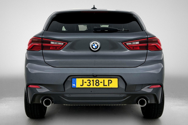 BMW X2 SDrive20i High Executive M-Sport (Dealer OndH, Navi, Camera, StoelV, Parkeerhulp, Etc)