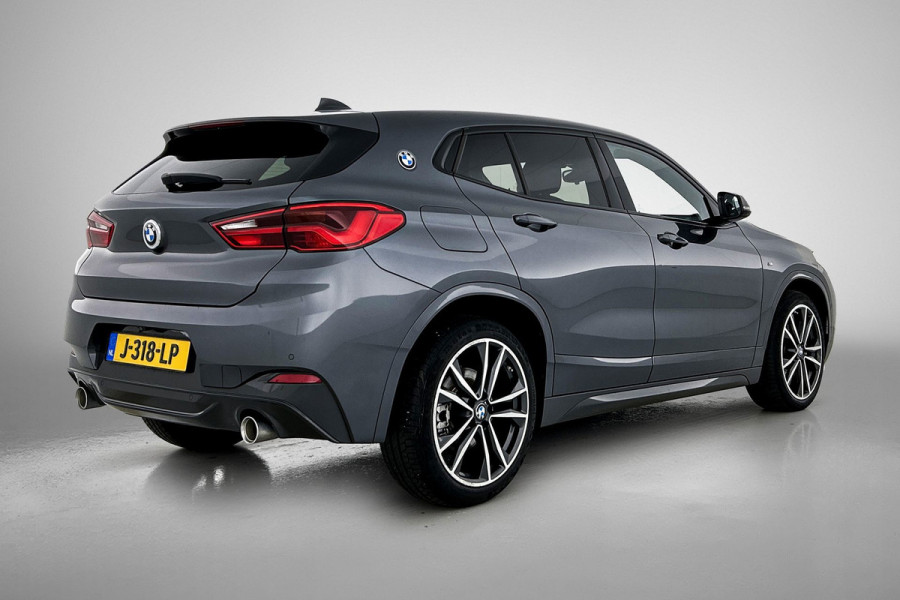 BMW X2 SDrive20i High Executive M-Sport (Dealer OndH, Navi, Camera, StoelV, Parkeerhulp, Etc)