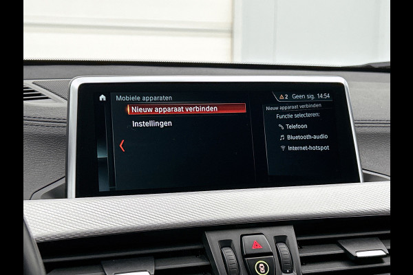 BMW X2 SDrive20i High Executive M-Sport (Dealer OndH, Navi, Camera, StoelV, Parkeerhulp, Etc)