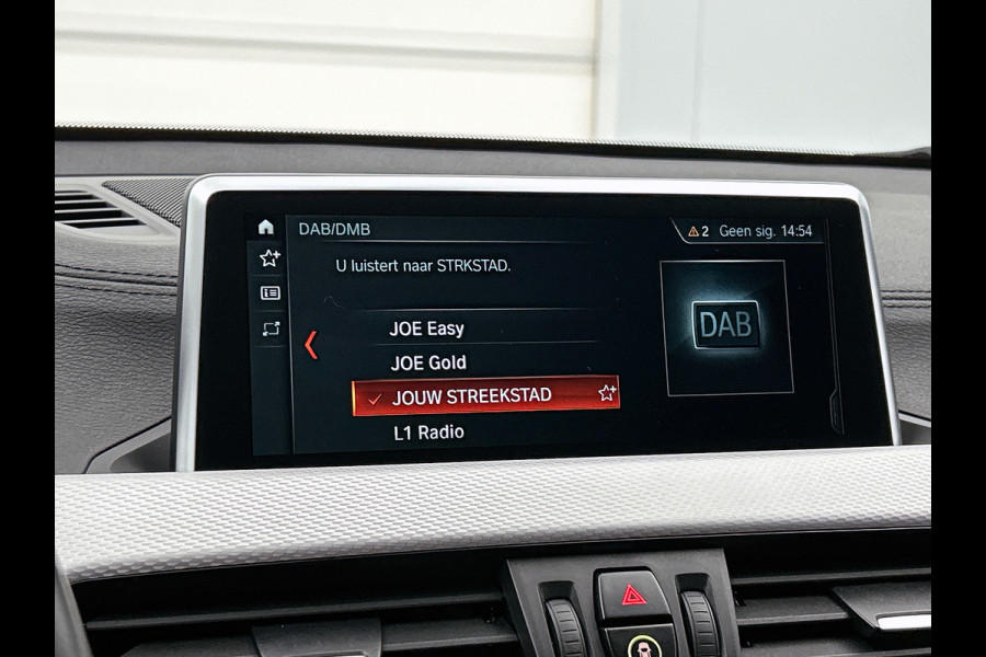 BMW X2 SDrive20i High Executive M-Sport (Dealer OndH, Navi, Camera, StoelV, Parkeerhulp, Etc)