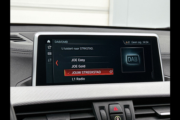 BMW X2 SDrive20i High Executive M-Sport (Dealer OndH, Navi, Camera, StoelV, Parkeerhulp, Etc)