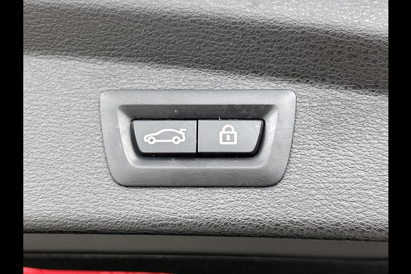 BMW X2 SDrive20i High Executive M-Sport (Dealer OndH, Navi, Camera, StoelV, Parkeerhulp, Etc)