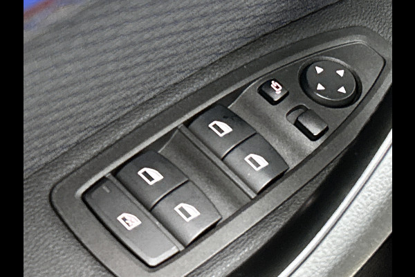 BMW X2 SDrive20i High Executive M-Sport (Dealer OndH, Navi, Camera, StoelV, Parkeerhulp, Etc)