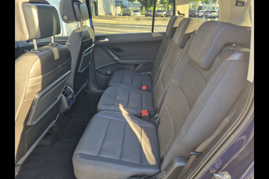 Volkswagen Touran 1.5 TSI Automaat Comfortline Business 7p LEd,Panorama,Nav/Camera