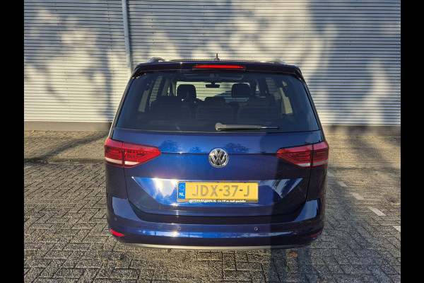 Volkswagen Touran 1.5 TSI Automaat Comfortline Business 7p LEd,Panorama,Nav/Camera