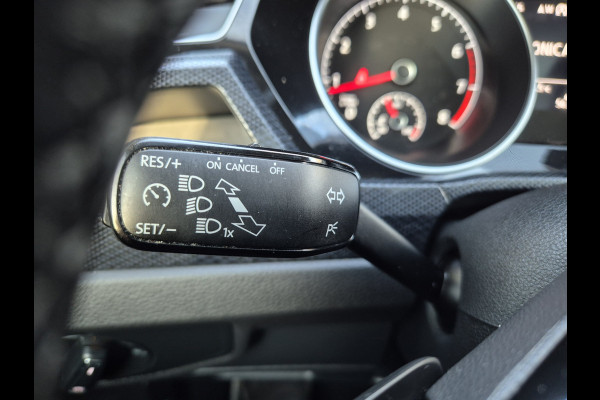 Volkswagen Touran 1.5 TSI Automaat Comfortline Business 7p LEd,Panorama,Nav/Camera