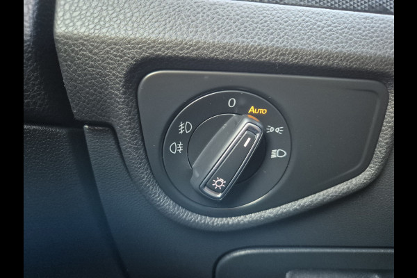 Volkswagen Touran 1.5 TSI Automaat Comfortline Business 7p LEd,Panorama,Nav/Camera