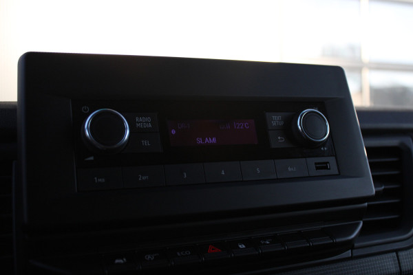 Renault Trafic 2.0 dCi 130 T30 L2H1 Work Edition 131pk - 2x Schuif - Trekhaak - LED - Cruise - Bluetooth - Airco - Rijklaar