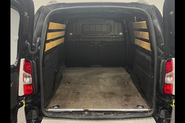 Opel Combo 1.5D L2H1 Navigatie Apple Carplay/Android Auto Camera Parkeersensoren achter Cruise Control Airco Lichtmetalen velgen