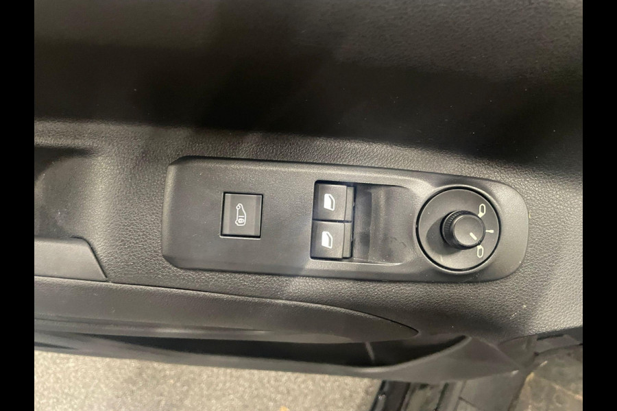 Opel Combo 1.5D L2H1 Navigatie Apple Carplay/Android Auto Camera Parkeersensoren achter Cruise Control Airco Lichtmetalen velgen