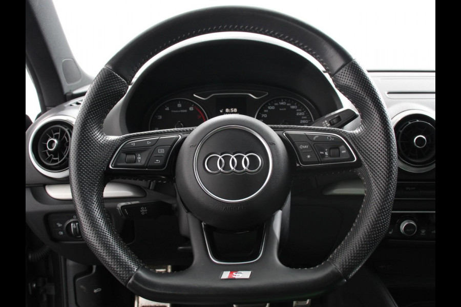 Audi A3 Sportback 1.5 TFSI CNG Automaat S-Line | Navigatie | Parkeersensoren achter | Cruise Control | Stoelverwarming | 18"Lichtmetalen velgen | Ledverlichting | Climate Control