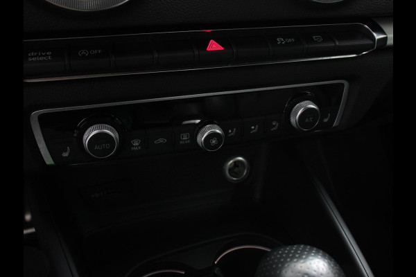 Audi A3 Sportback 1.5 TFSI CNG Automaat S-Line | Navigatie | Parkeersensoren achter | Cruise Control | Stoelverwarming | 18"Lichtmetalen velgen | Ledverlichting | Climate Control