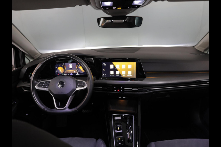 Volkswagen Golf 1.4 eHybrid Style 204 pk Automaat (DSG) | Navigatie | Parkeersensoren | Autom. airco (3 zones) | Stoelverwarming | LED koplampen |