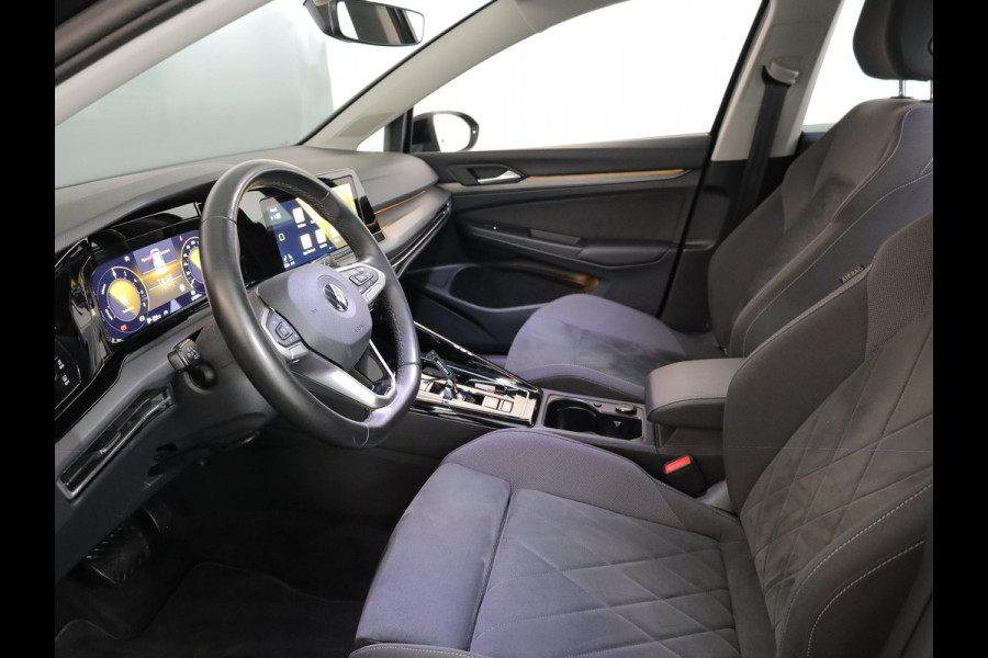 Volkswagen Golf 1.4 eHybrid Style 204 pk Automaat (DSG) | Navigatie | Parkeersensoren | Autom. airco (3 zones) | Stoelverwarming | LED koplampen |