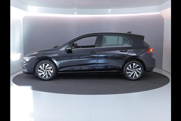 Volkswagen Golf 1.4 eHybrid Style 204 pk Automaat (DSG) | Navigatie | Parkeersensoren | Autom. airco (3 zones) | Stoelverwarming | LED koplampen |
