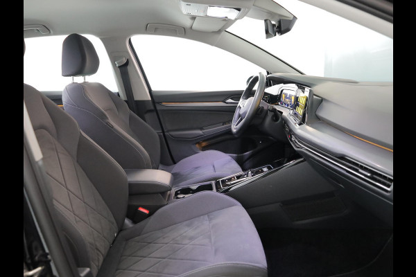 Volkswagen Golf 1.4 eHybrid Style 204 pk Automaat (DSG) | Navigatie | Parkeersensoren | Autom. airco (3 zones) | Stoelverwarming | LED koplampen |