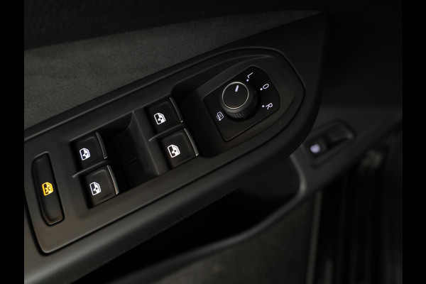 Volkswagen Golf 1.4 eHybrid Style 204 pk Automaat (DSG) | Navigatie | Parkeersensoren | Autom. airco (3 zones) | Stoelverwarming | LED koplampen |