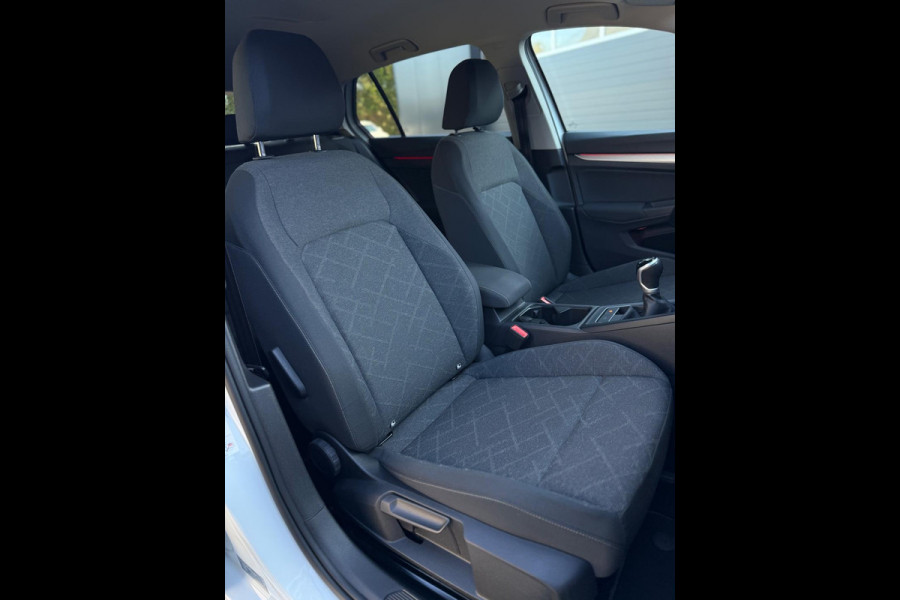 Volkswagen Golf 1.0 TSI Life CarPlay Camera LED