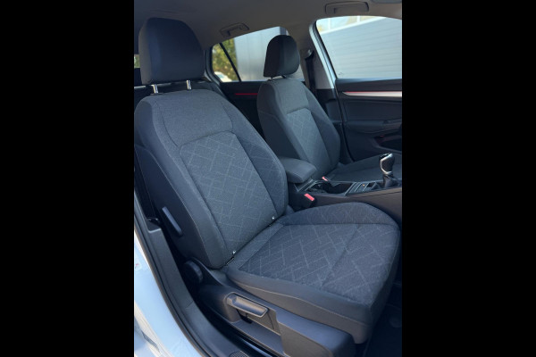 Volkswagen Golf 1.0 TSI Life CarPlay Camera LED