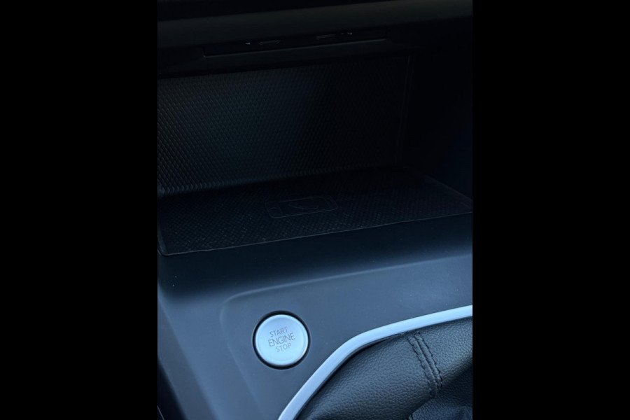 Volkswagen Golf 1.0 TSI Life CarPlay Camera LED