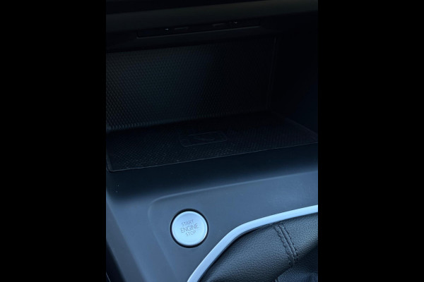 Volkswagen Golf 1.0 TSI Life CarPlay Camera LED