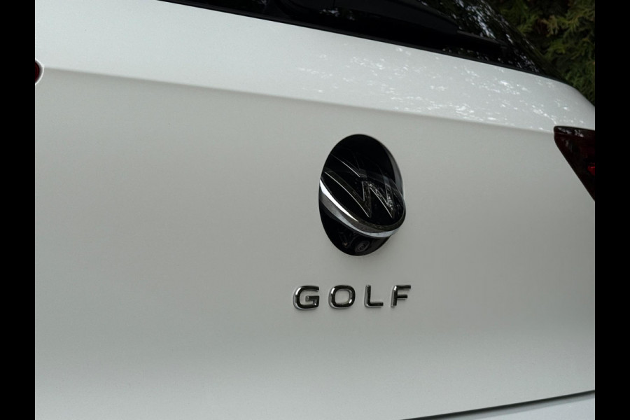 Volkswagen Golf 1.0 TSI Life CarPlay Camera LED