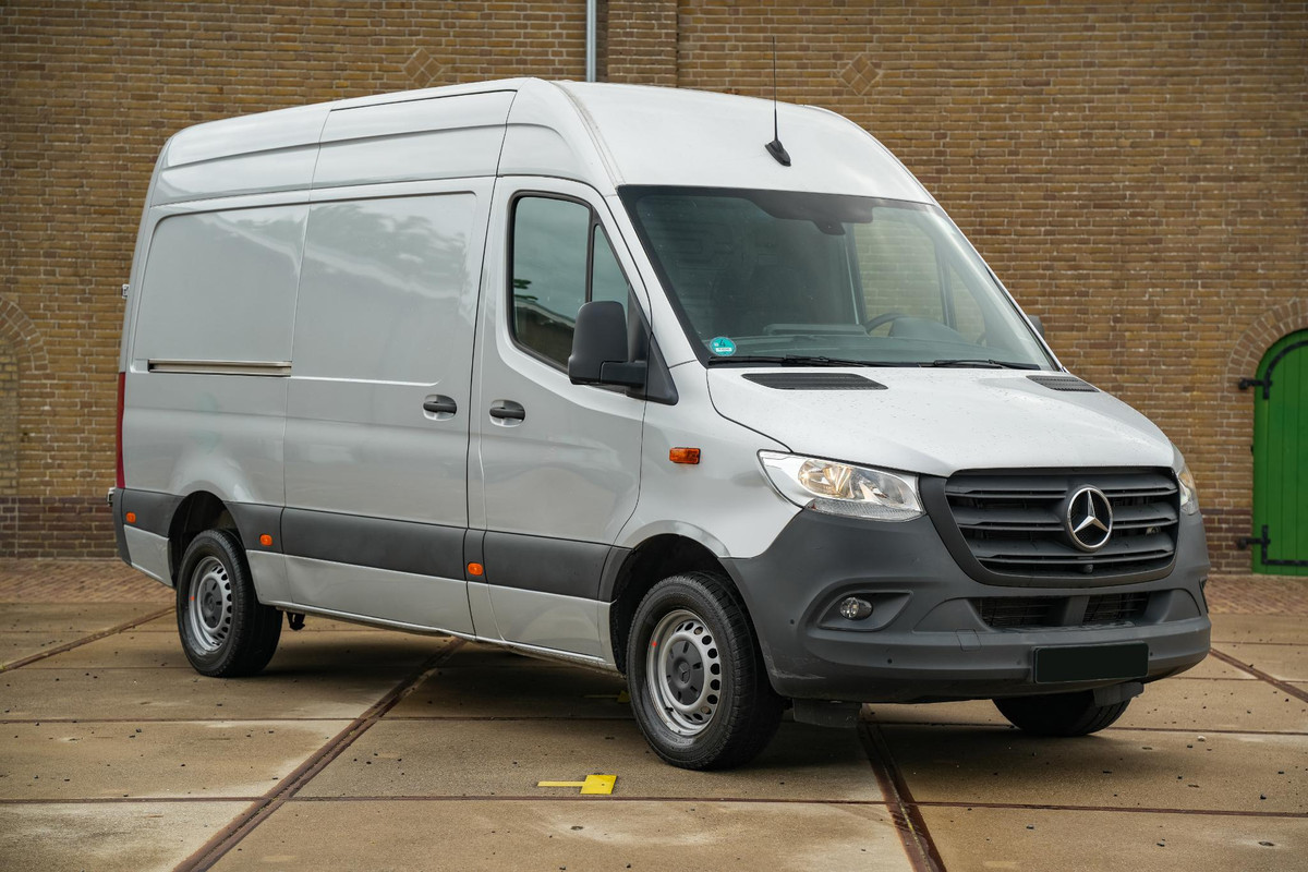 Mercedes-Benz Sprinter 317 1.9 CDI L2H2 RWD Navigatie Clima 360 Camera Cruise DAB+ Stoelverw.