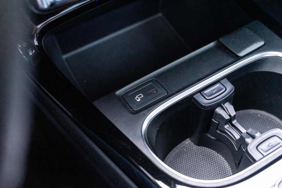 Mercedes-Benz A-Klasse 250 e AMG Pano / Camera / Sfeer