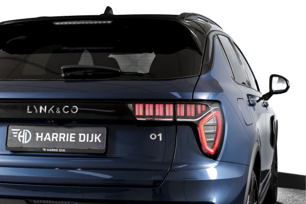 Lynk & Co 01 1.5 PHEV 261PK MY23 | Black Pakket | Donkere hemel | 360 Camera | 7.4 kWh boordlader | S/K-panodak | Adapt. Cruise | Memory | Elek. klep | LM 20" | 8516