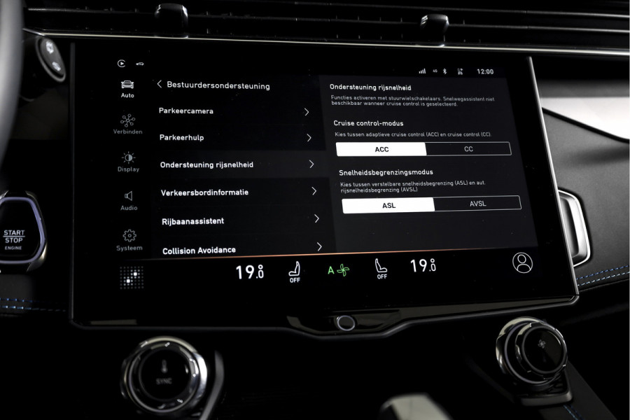 Lynk & Co 01 1.5 PHEV 261PK MY23 | Black Pakket | Donkere hemel | 360 Camera | 7.4 kWh boordlader | S/K-panodak | Adapt. Cruise | Memory | Elek. klep | LM 20" | 8516